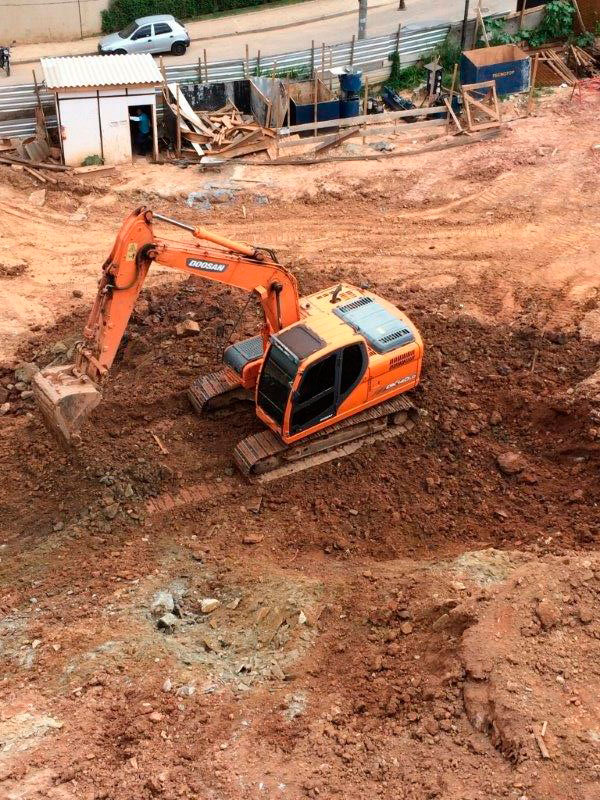 Aluguel de escavadeira hidráulica